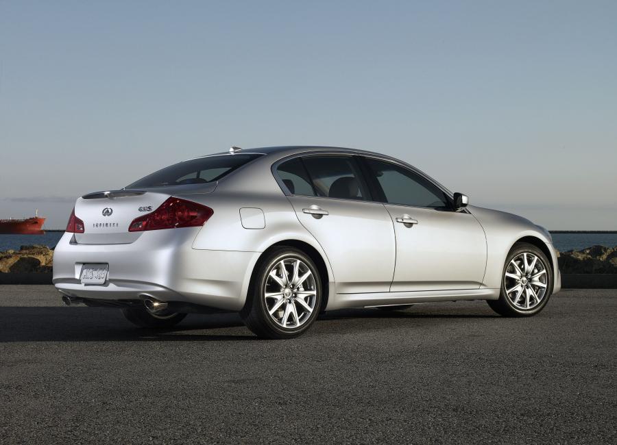  Infiniti G37 2010 года  (EU) (фото 25 из 53)